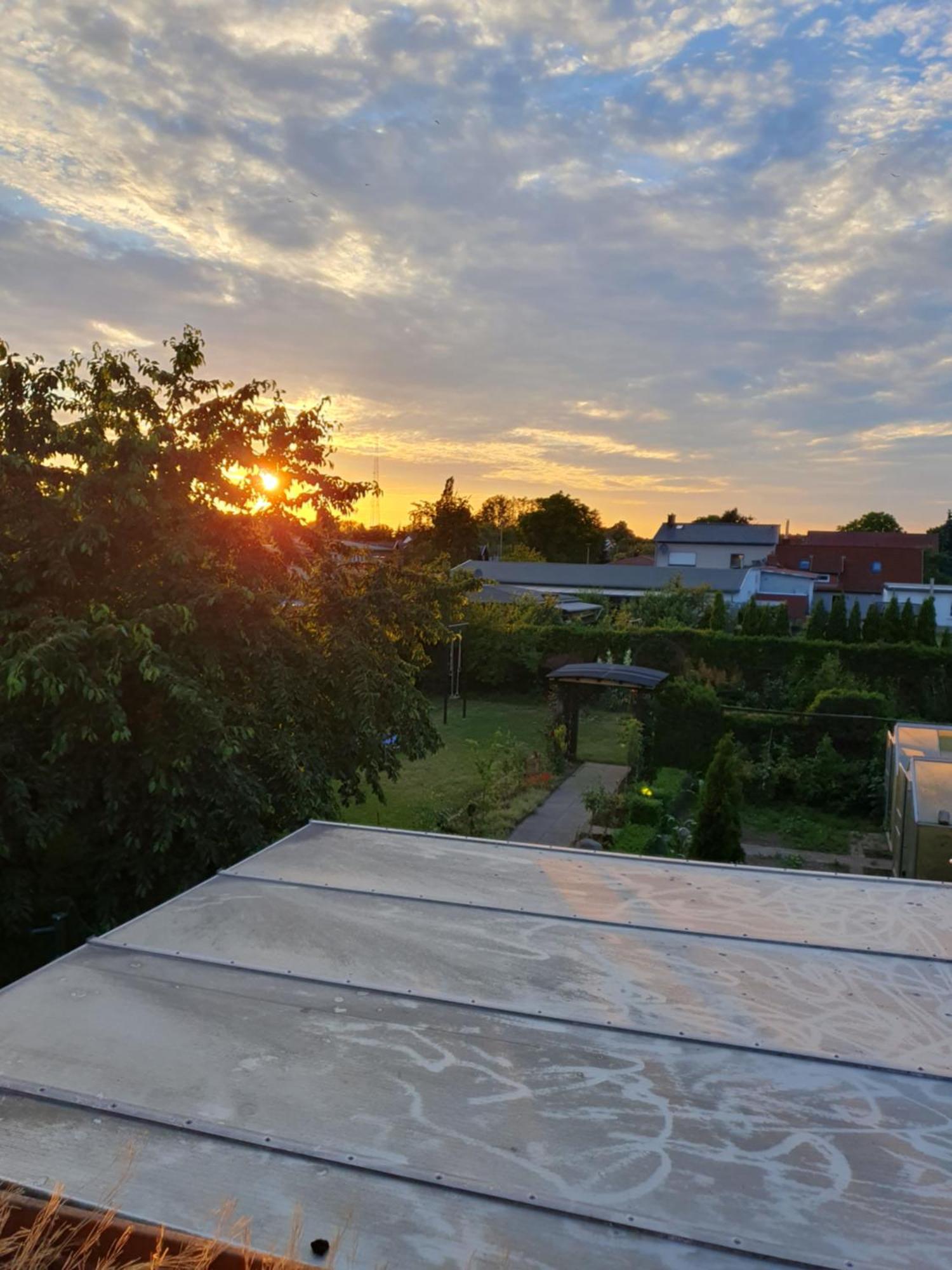 Neumuhler Hof: Ferienwohnung "Benjamin" mit Dachterrasse und Sonnenuntergang Schwerin  Exterior photo